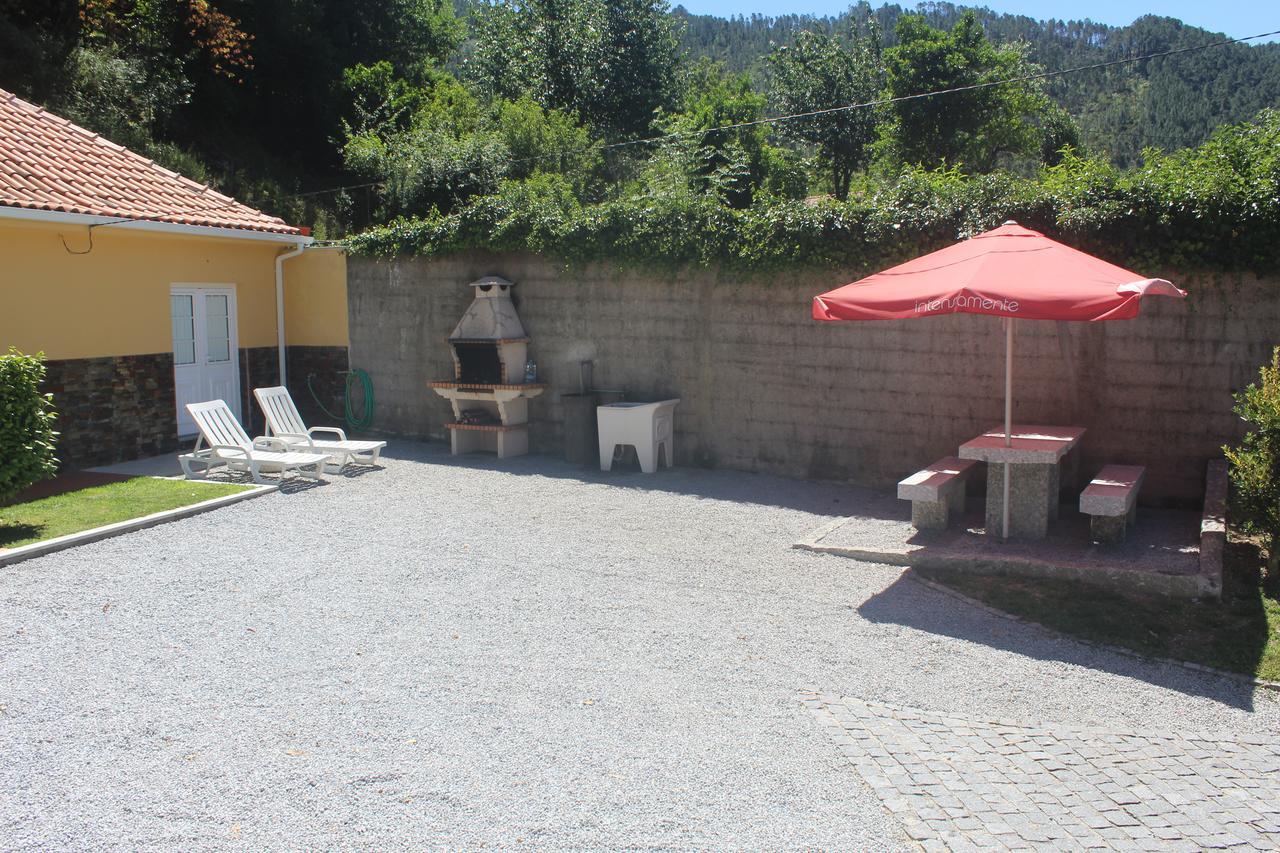 Villa Casinha Dos Cubos à Gerês Extérieur photo